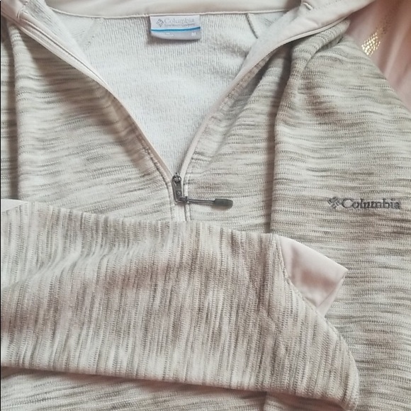 Columbia Sweatshirt!! 💙 - Picture 6 of 6